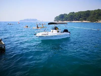 rent-a-boat-porec-12
